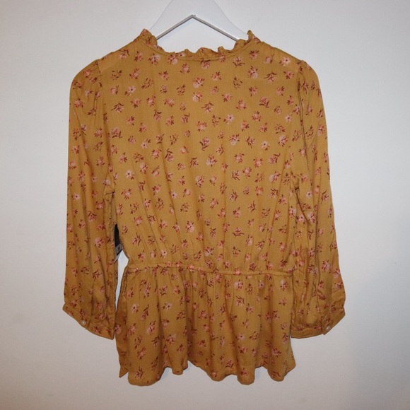 Lucky brand | floral V neck Wrap Size small new - Picture 4 of 5
